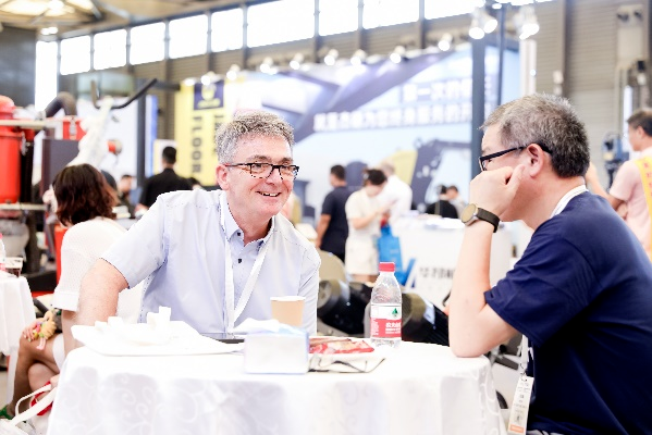 WOCA博览会,出口好平台 | 政策赋能×全球视野!WOCA 2025助地坪企业“零门槛”出海,抢占万亿国际市场!