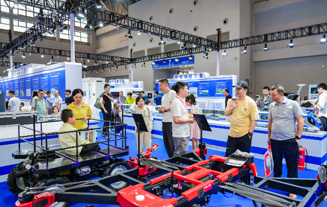聚势启新 共创未来——2025重庆市首台(套)重大技术装备新产品发布会隆重举行