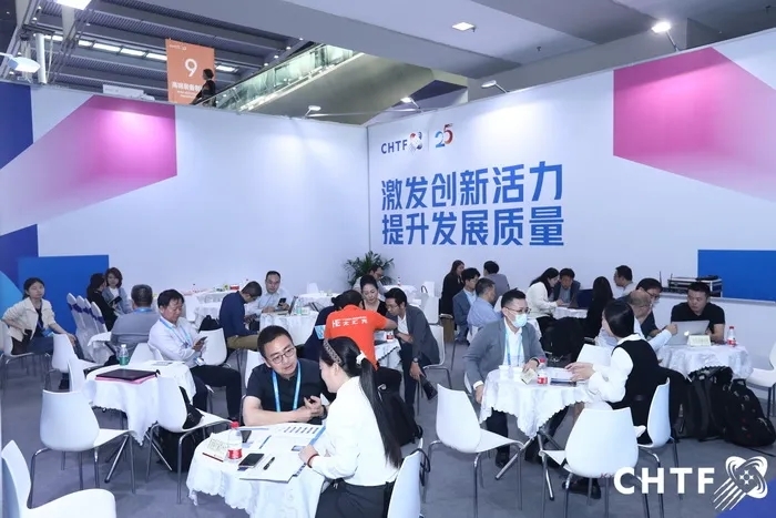 清华、北大、复旦、香港中文大学等超百所高校集中亮相 高交会推动科研成果转化“落地生金”